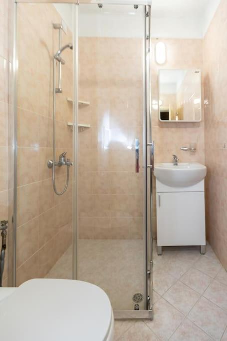 Sunny & Convenient On Dondoukov Blvd, 1 Bdr Zaimov Apartment Sofia Exterior photo
